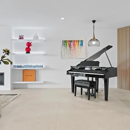 Stunning Modern And Contemporary In El Paraiso, Estepona
